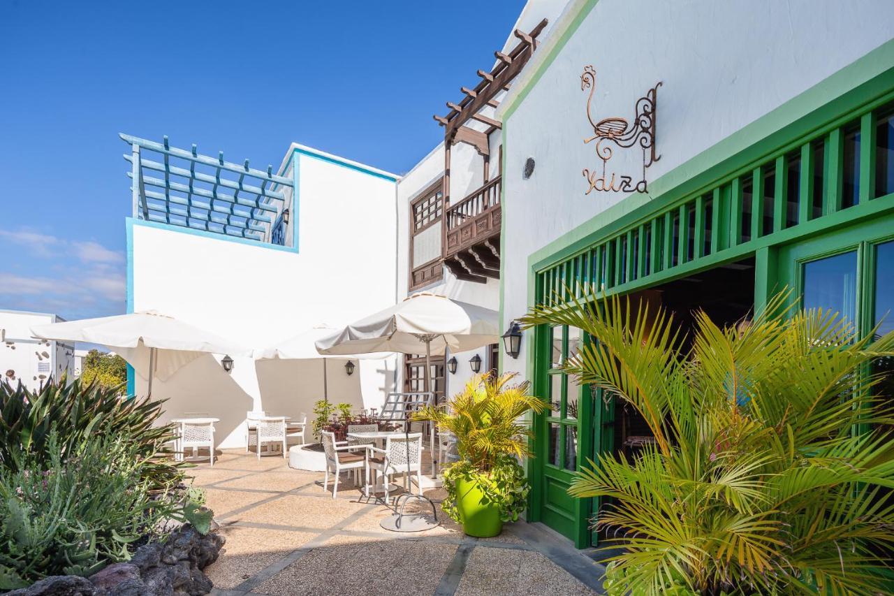 Hotel Livvo Volcan Lanzarote Playa Blanca  Bagian luar foto