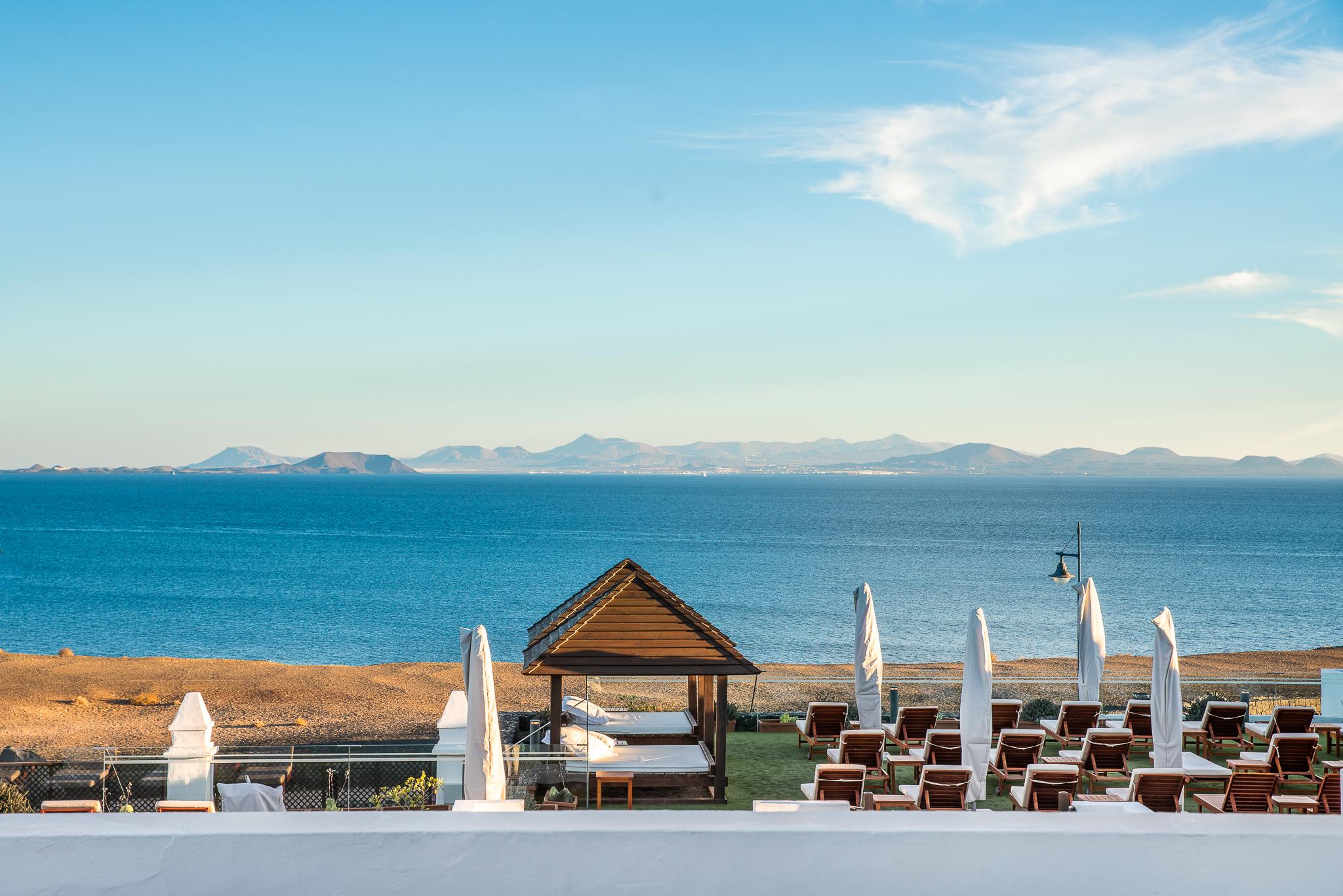 Hotel Livvo Volcan Lanzarote Playa Blanca  Bagian luar foto