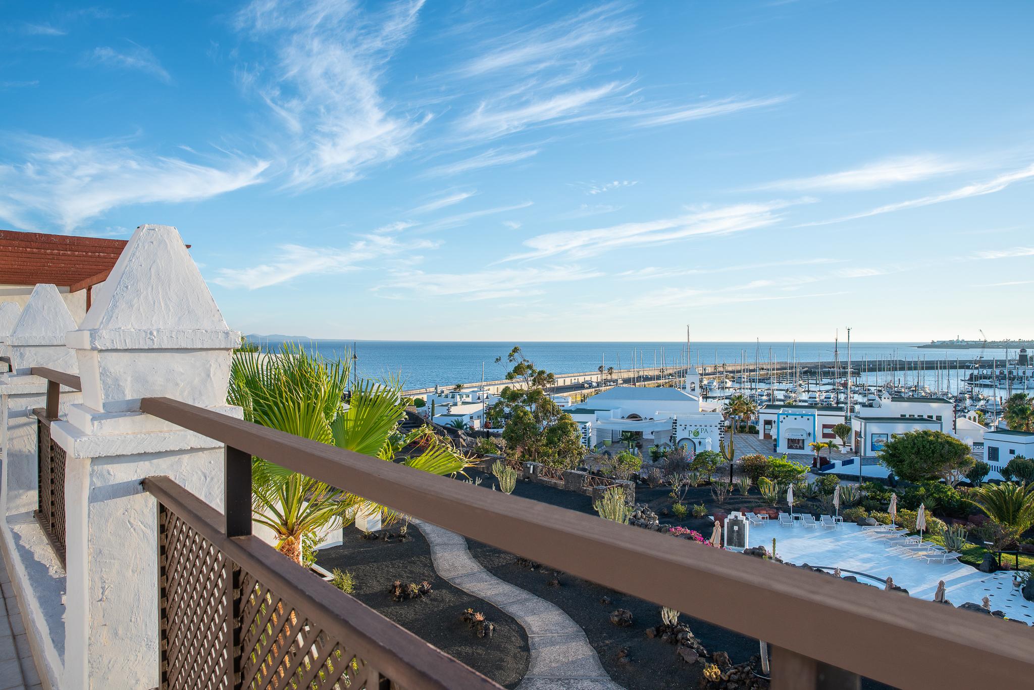 Hotel Livvo Volcan Lanzarote Playa Blanca  Bagian luar foto