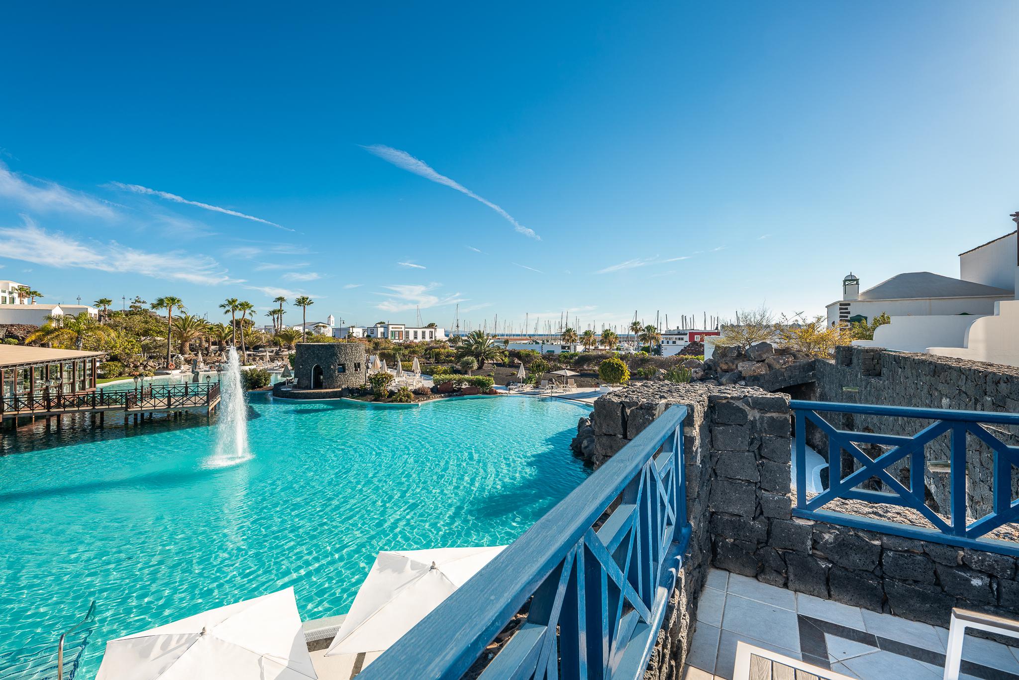 Hotel Livvo Volcan Lanzarote Playa Blanca  Bagian luar foto