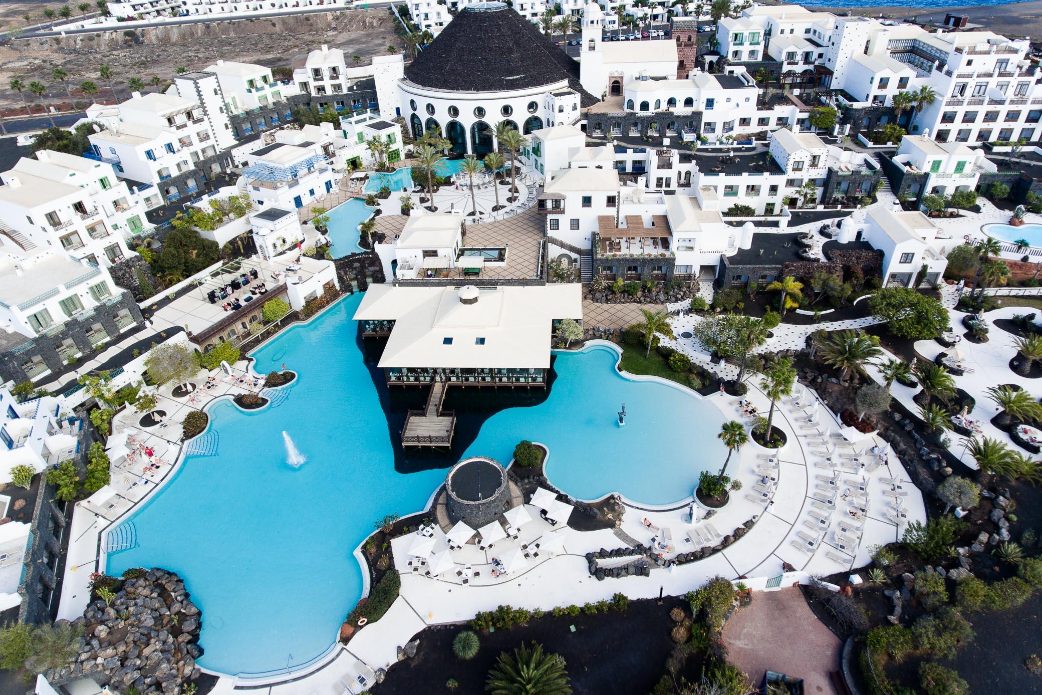 Hotel Livvo Volcan Lanzarote Playa Blanca  Bagian luar foto