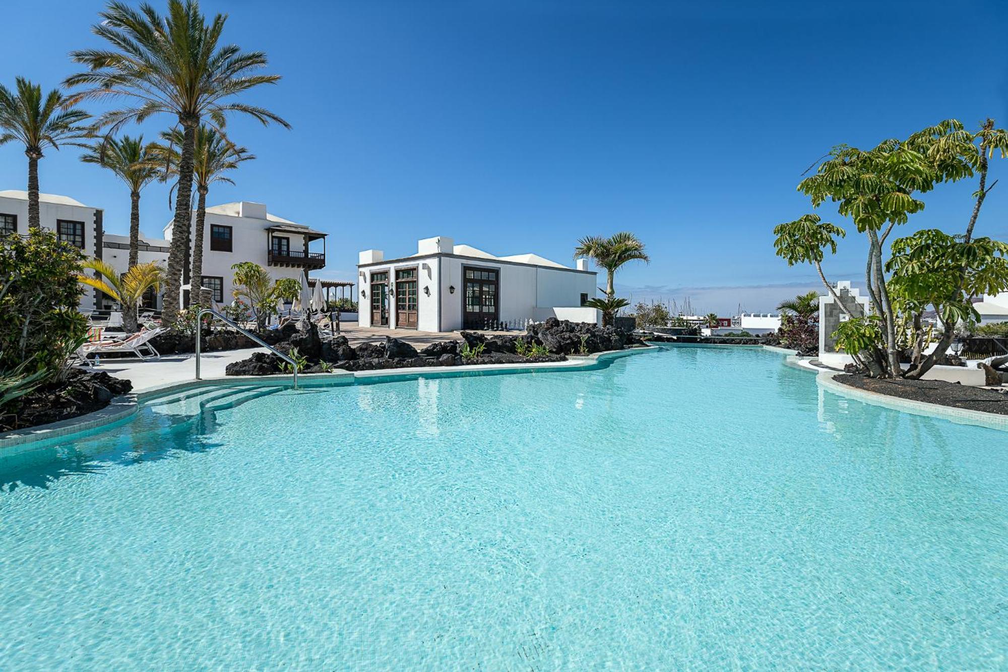 Hotel Livvo Volcan Lanzarote Playa Blanca  Bagian luar foto