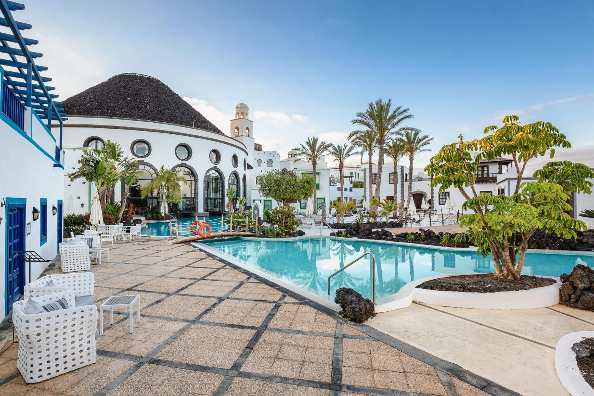 Hotel Livvo Volcan Lanzarote Playa Blanca  Bagian luar foto