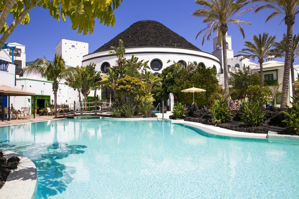 Hotel Livvo Volcan Lanzarote Playa Blanca  Bagian luar foto